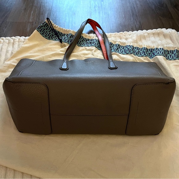 Tory Burch Perry Tote & Wristlet - Excellent condition - Picture 8 of 11
